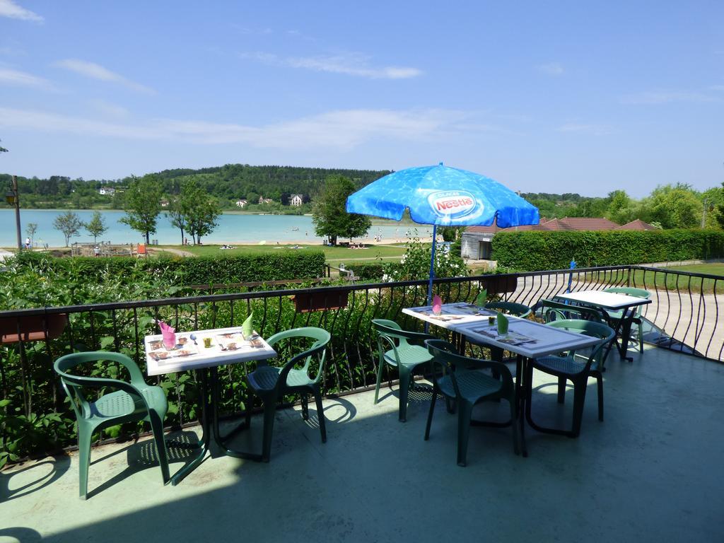 Hotel Restaurant La Chaumiere Du Lac Clairvaux-les-Lacs Buitenkant foto